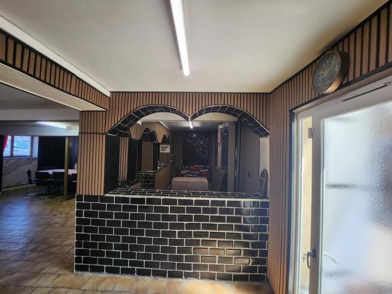 Immeuble - 92 m² - 7 pièces