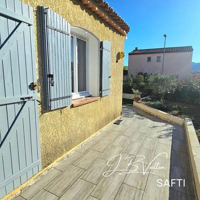 Maison - 85 m² - 4 pièces