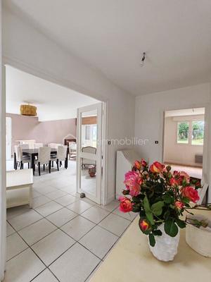 Propriété - 231 m² - 8 pièces