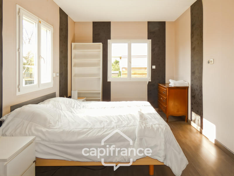 Maison - 209 m² - 11 pièces