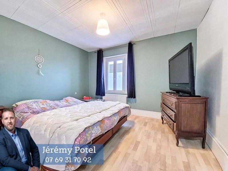 Maison - 95 m² - 7 pièces