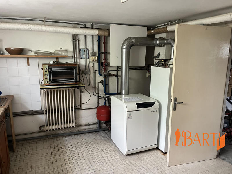 Maison traditionnelle - 179 m² - 6 pièces