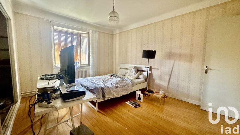 Maison - 180 m² - 9 pièces