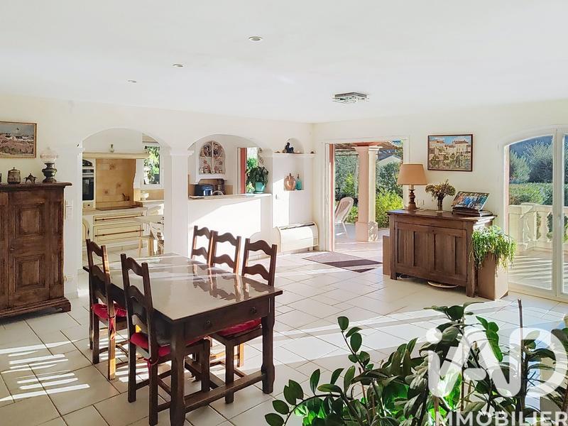 Maison - 160 m² - 6 pièces