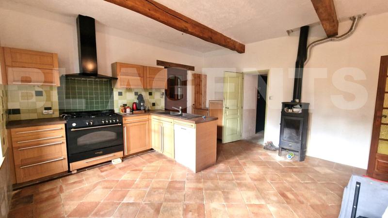 Maison - 230 m² - 7 pièces