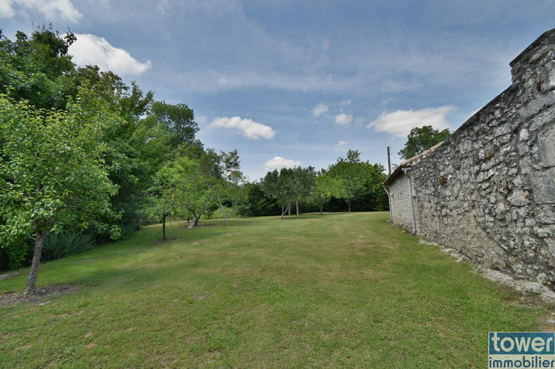 Propriété - 278 m² - 12 pièces