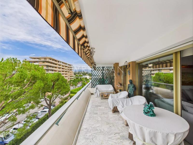 Appartement - 80 m² - 3 pièces