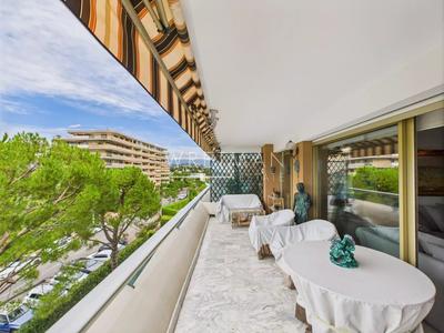 Appartement - 80 m² - 3 pièces