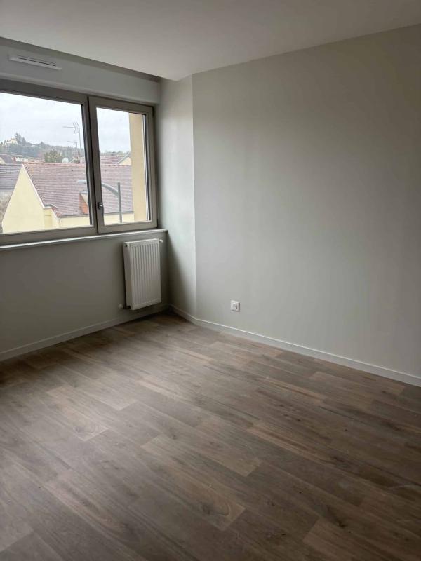 Appartement - 90 m² - 4 pièces