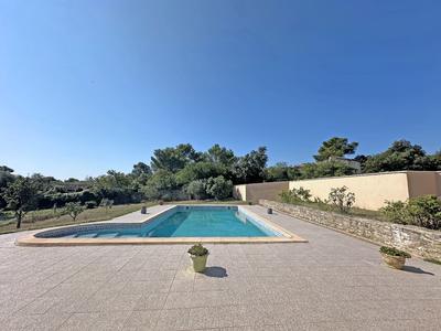 Villa - 179 m² - 6 pièces
