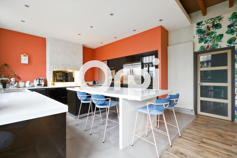 Maison - 243 m² - 5 pièces