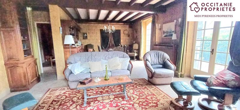 Maison - 263 m² - 9 pièces