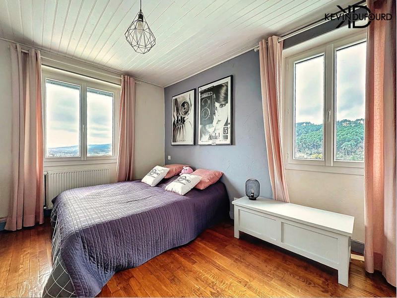 Maison en pierre - 130 m² - 6 pièces