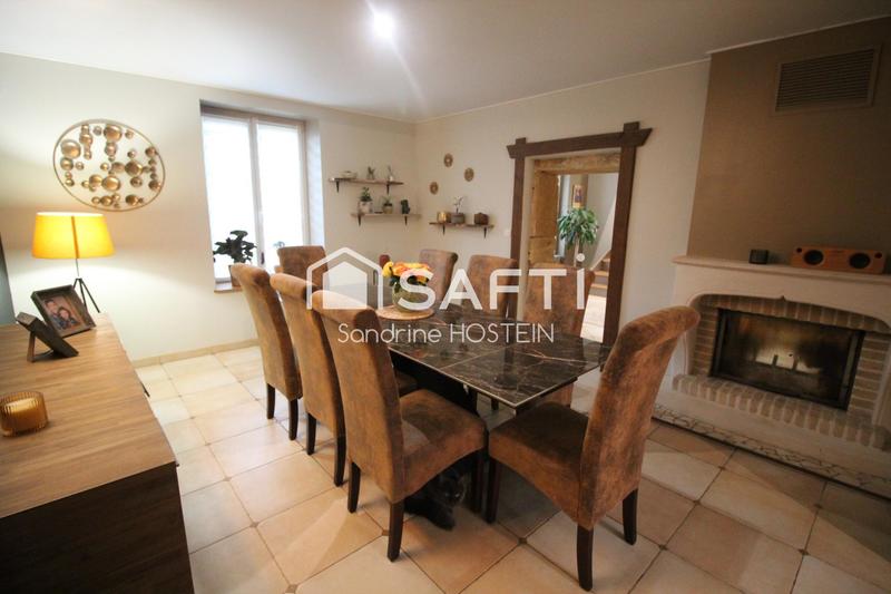 Maison - 284 m² - 10 pièces