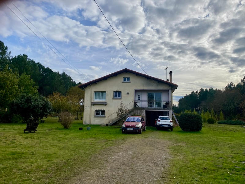 Maison - 95 m² - 4 pièces