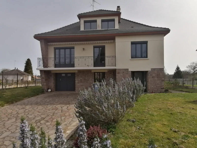 Maison - 161 m² - 6 pièces