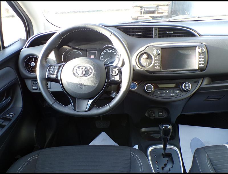 Toyota Yaris Hybrid 100 Dynamic Bva