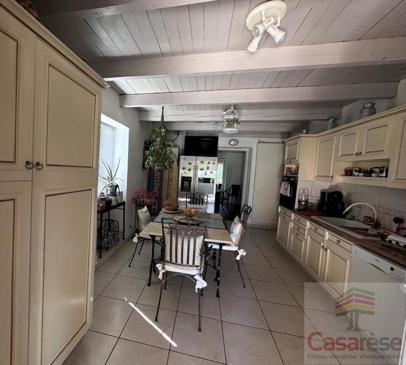 Maison en pierre - 193 m² - 8 pièces