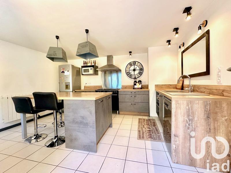 Maison - 325 m² - 10 pièces