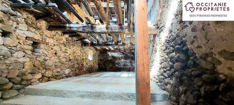 Maison de village - 130 m² - 1 pièce