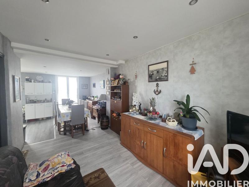 Maison - 92 m² - 5 pièces