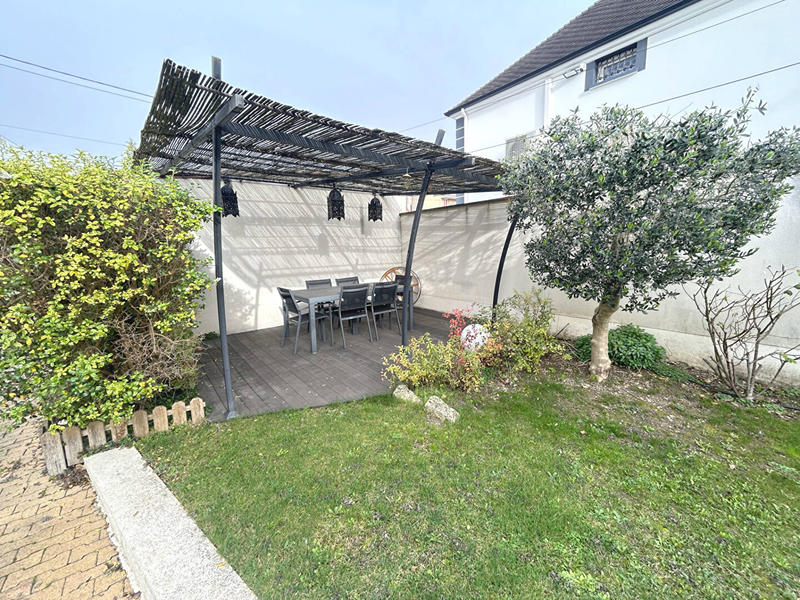 Maison - 185 m² - 6 pièces