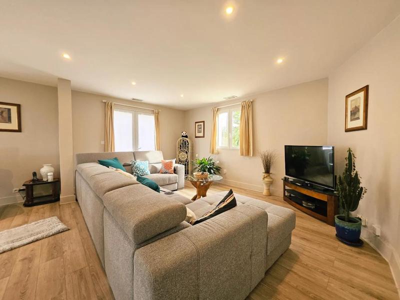 Maison - 177 m² - 7 pièces