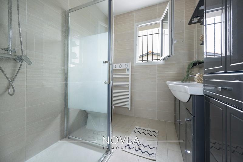 Maison contemporaine - 142 m² - 5 pièces