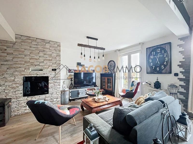 Maison - 176 m² - 8 pièces