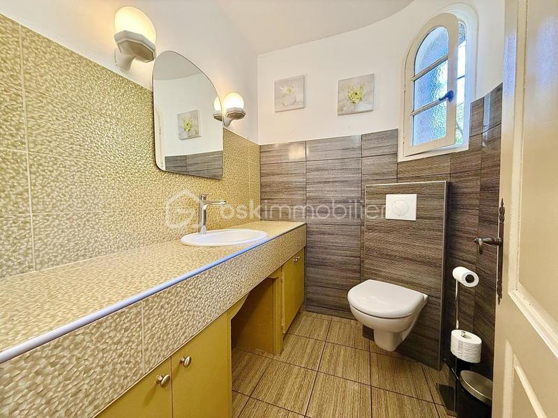 Maison traditionnelle - 144 m² - 5 pièces