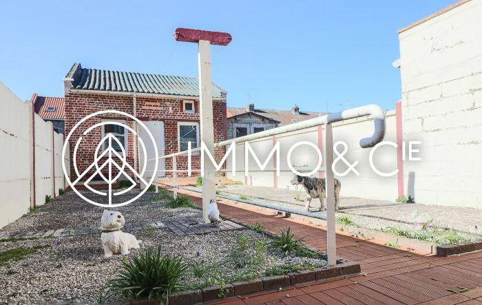 Maison - 90 m² - 6 pièces