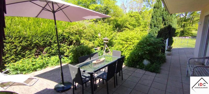 Maison - 240 m² - 6 pièces