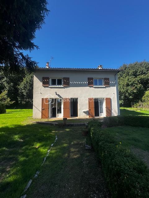 Maison de village - 100 m² - 6 pièces