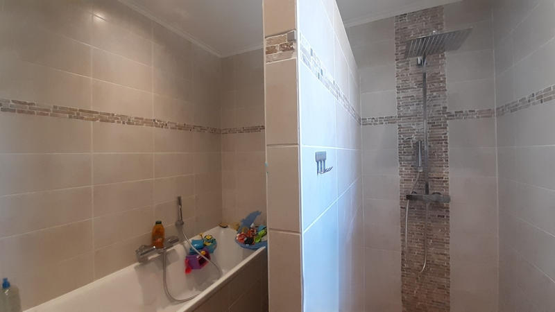 Maison - 183 m² - 8 pièces