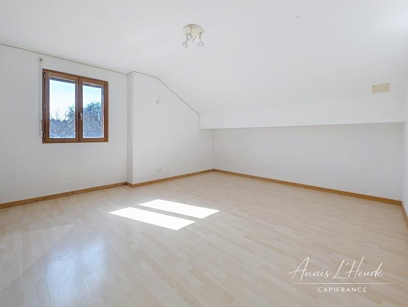Appartement - 209 m² - 6 pièces