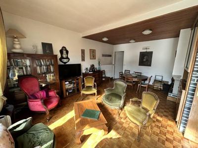 Maison - 208 m² - 10 pièces