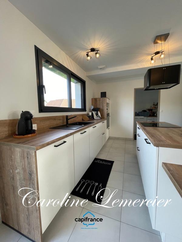 Maison - 98 m² - 4 pièces