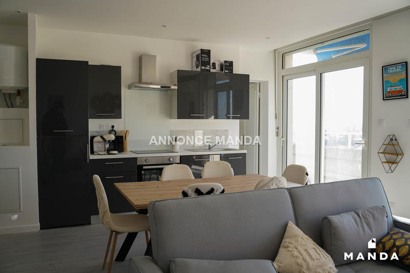 Chambre - 12 m² - 7 pièces