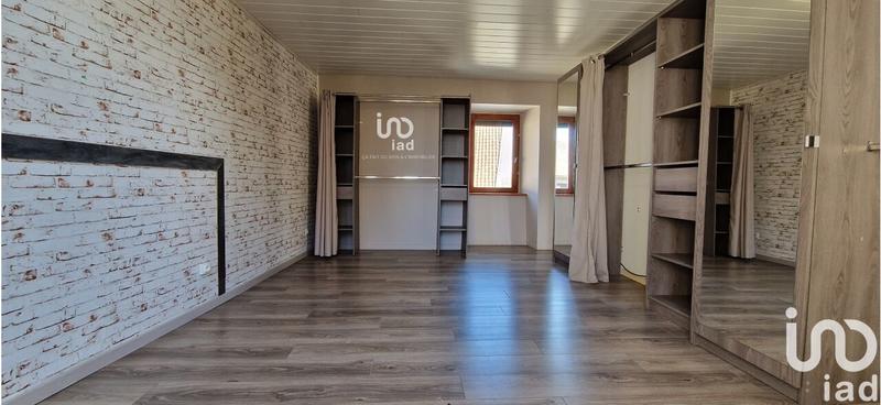 Maison - 233 m² - 8 pièces