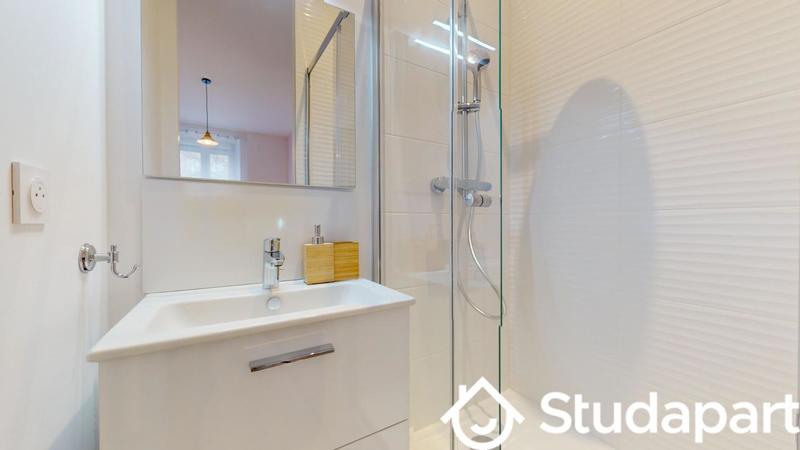 Chambre - 12 m² - 1 pièce