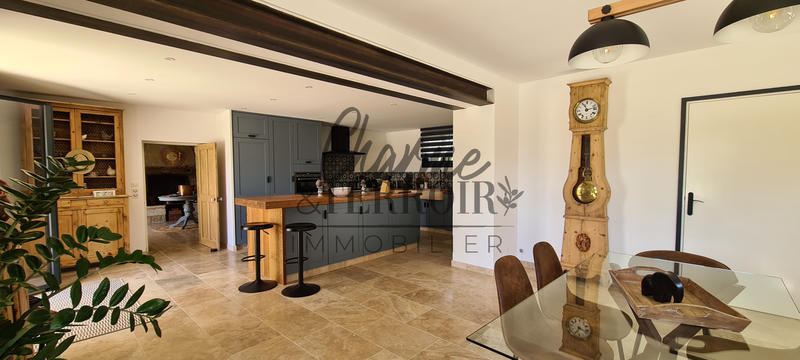 Mas - 192 m² - 7 pièces