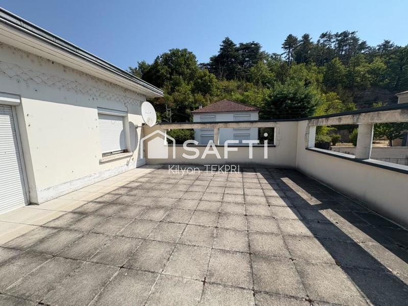 Appartement - 170 m² - 5 pièces