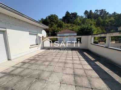 Appartement - 170 m² - 5 pièces