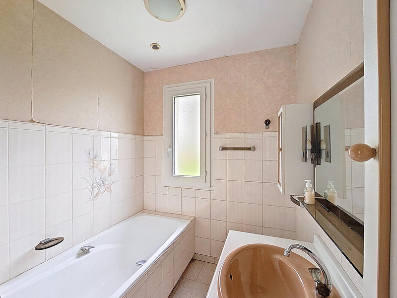 Maison - 139 m² - 7 pièces