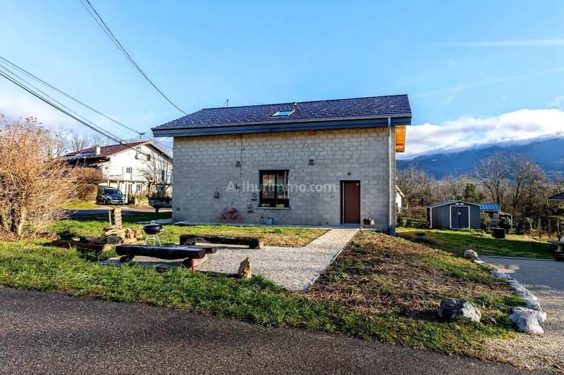 Maison - 140 m² - 4 pièces