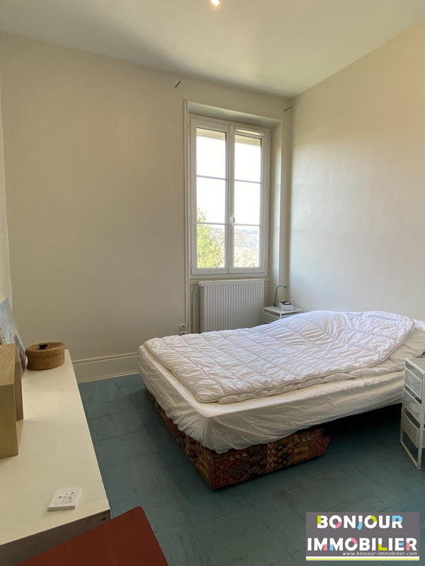 Maison traditionnelle - 176 m² - 6 pièces