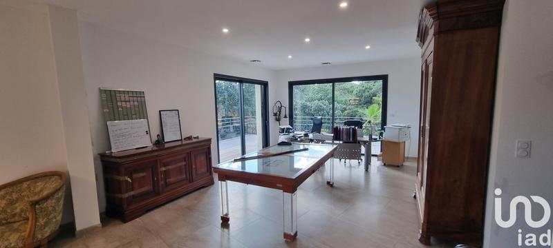 Maison - 200 m² - 5 pièces