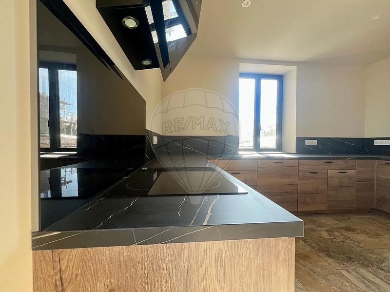 Maison - 180 m² - 6 pièces