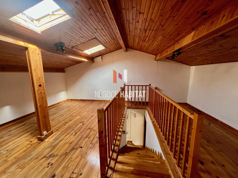 Maison - 166 m² - 6 pièces