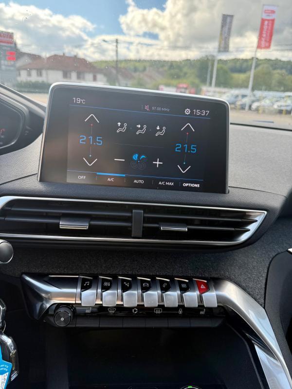 Peugeot 3008 Allure Bluehdi 120 Eat 1.6 120ch s&amp;S Eat6